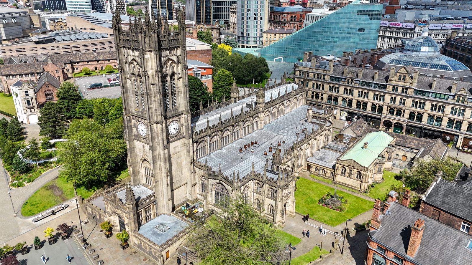Manchester Cathedral and city skyline