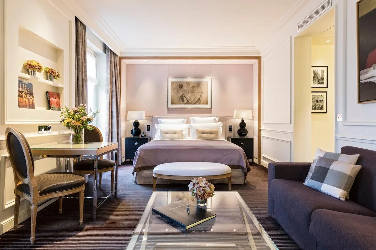 A refined guest room at the Grand Hôtel du Palais Royal